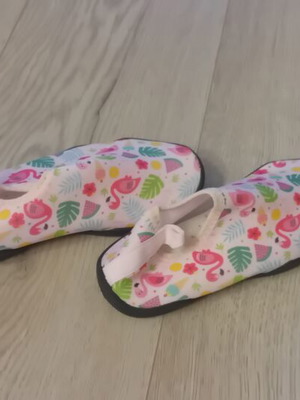 Children's closed beach shoes, size 32-33, multicolor