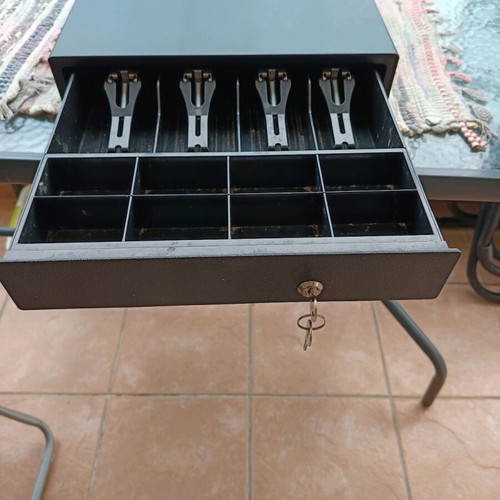 Cash register like new for businesses