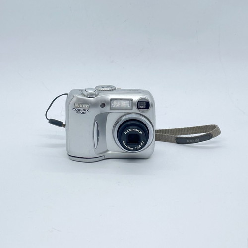 Nikon Coolpix 2100 digital camera