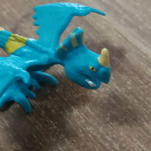 Stormfly How to Train Your Dragon figure like new, 7cm length