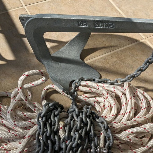 Anchor setup 3.5 kg like new, complete with rope and chain