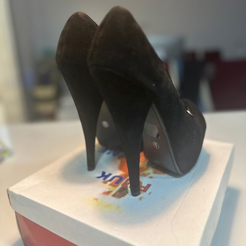 Follow Me Black Peep Toe Heels Size 38 New