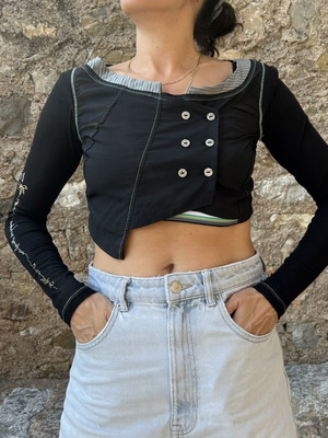 La Mode est à Vous black cropped top with sailor details