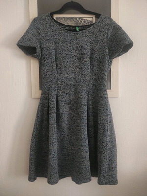 Benetton dress like new, short sleeve, winter, black blue