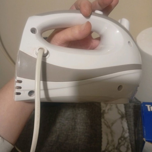 Telco hand mixer 5 speeds 300 watt like new