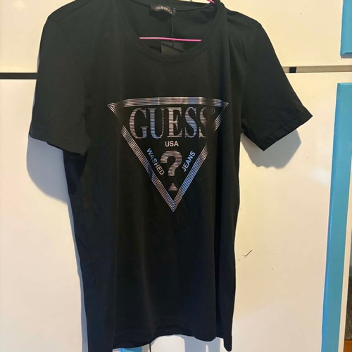 Guess black T-shirt large new with tags