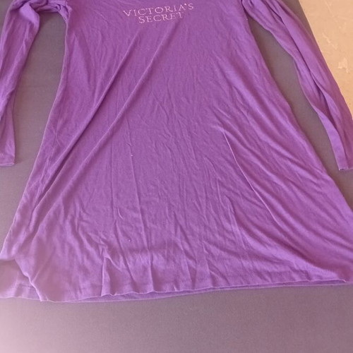 Victoria's Secret purple robe like new for home and sleep