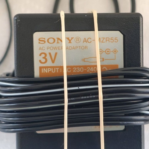 Sony MD Walkman MZ-G750 with remote, 5 discs, power supply, and battery