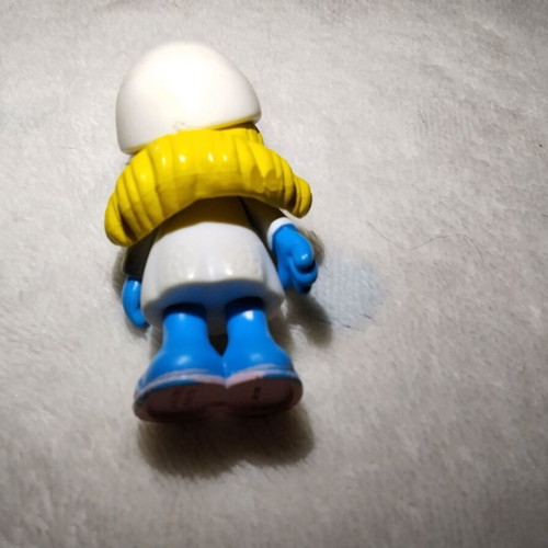 Smurfette figure Jakks Pacific 2009 used with movable joints