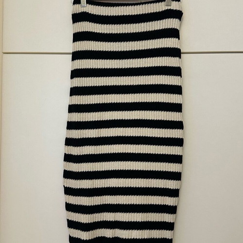 Zara striped high-waisted midi skirt like new, black white