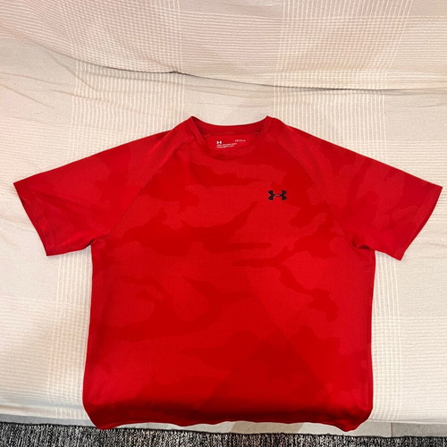 Under Armor Dry Fit Shirt Medium like new