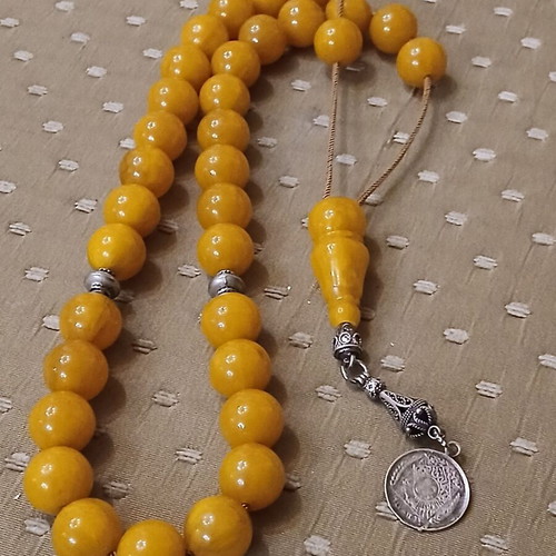 Bakelite Mastic Worry Beads used with vintage metal elements