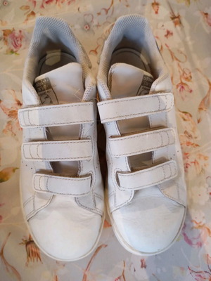 Adidas Stan Smith sneakers used, size 34, white with velcro