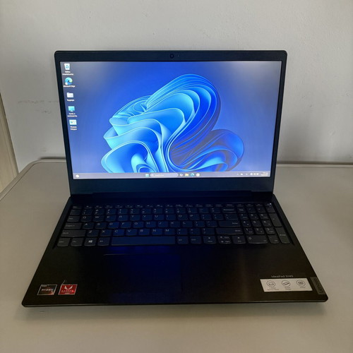 Lenovo IdeaPad 330-15IKB laptop Ryzen 3 12GB RAM 256GB SSD