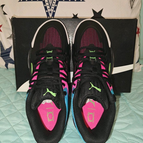 Puma Dagger basketball shoes new, black with fuchsia and blue details