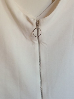 Zara crop top with zipper, like new, white, size L