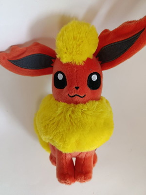 Pokemon Tomy Nintendo Flareon plush new