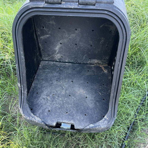 TowBox dog transport box used with minor lock defect