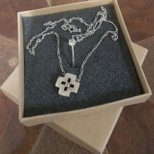 Vintage 925 set cross and engagement ring like new