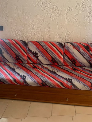 Sofa with storage chest like new, 2.20x0.70 m
