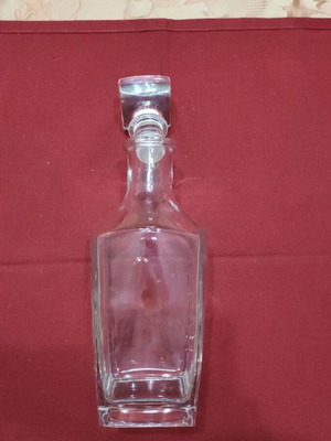 Glass decanter used, suitable for whiskey and liqueur, 26 cm