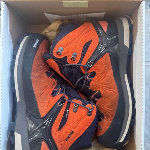 Meindl Tonale GTX boots like new, size 44, orange and black
