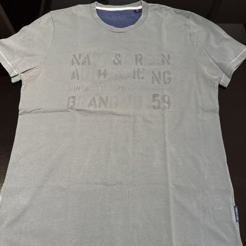 T-shirt Navy & Green size M used, green