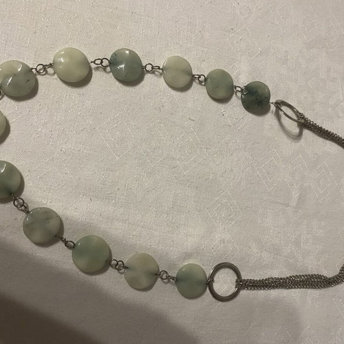 Vintage long necklace with green flat beads and double chain like new