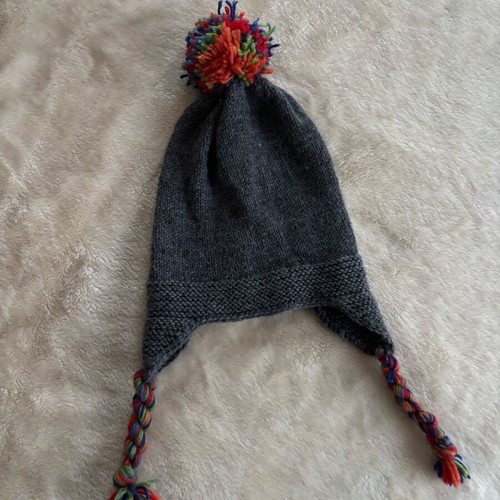 Handmade grey knit cap like new