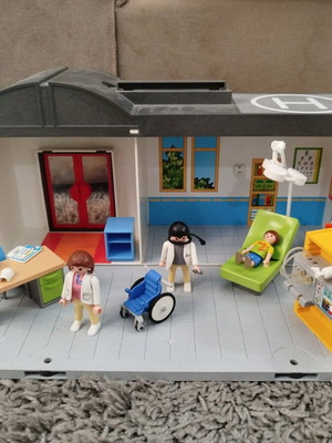Playmobil hospital case used