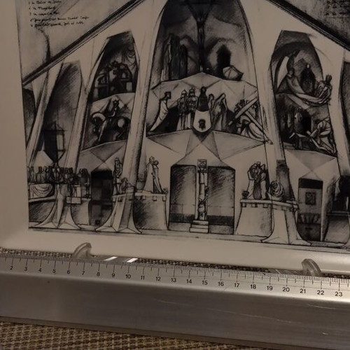 Sagrada Familia decorative plate like new with silkscreen print
