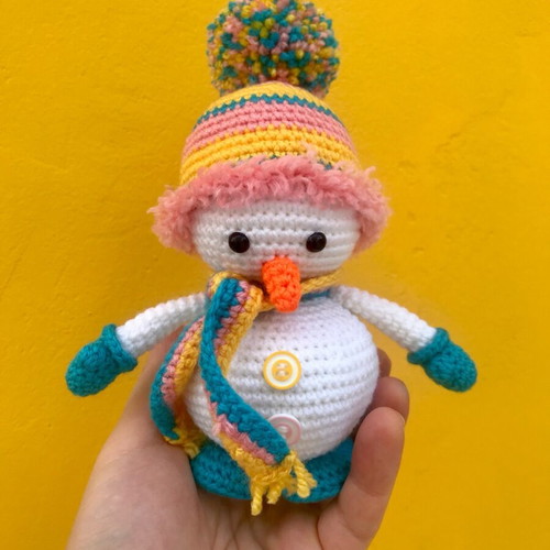 Handmade knitted amigurumi snowman doll new