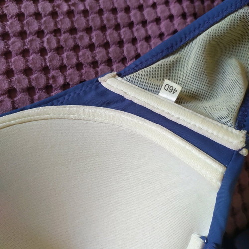 Miss Crool bikini top blue navy 80C like new, strapless