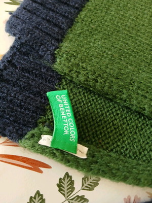 United Colors of Benetton scarf and beanie set like new, black and green