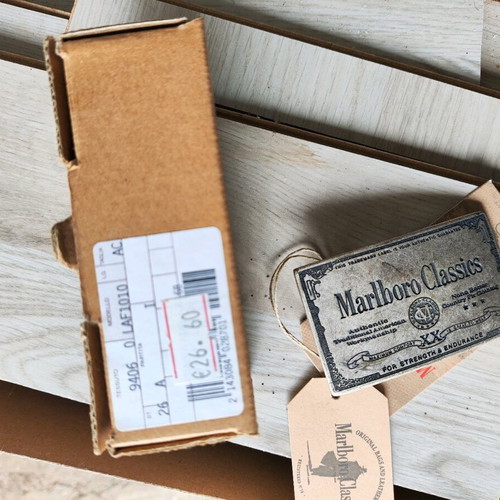 Collectible original Marlboro Classic buckle new unused