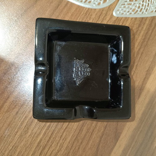Cutty Sark scotch whisky old promotional ceramic ashtray used