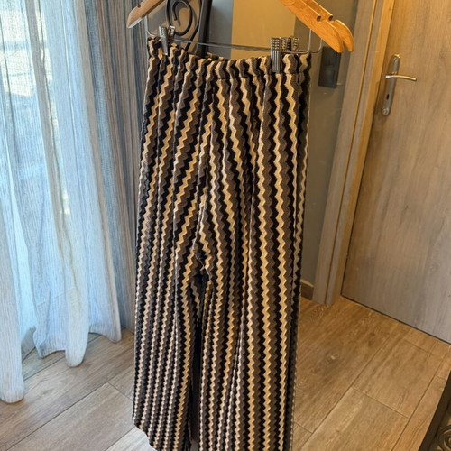 Silia D knit pants one size, like new, black and gray