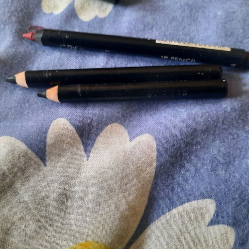 Eye and lip pencils used, set of 4, Grigi