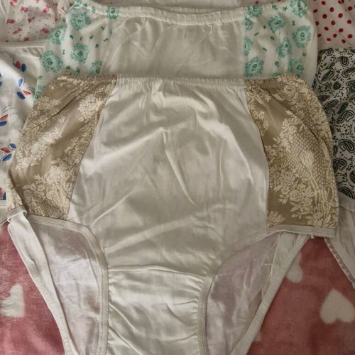 Lingerie set size 60 new, 7 pieces