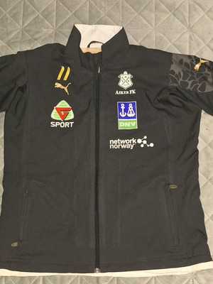 Asker football club jacket like new, size S