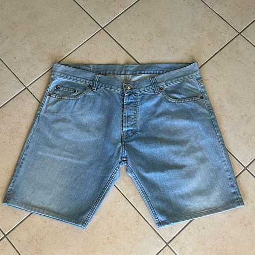 Levis short pants new size 36/34