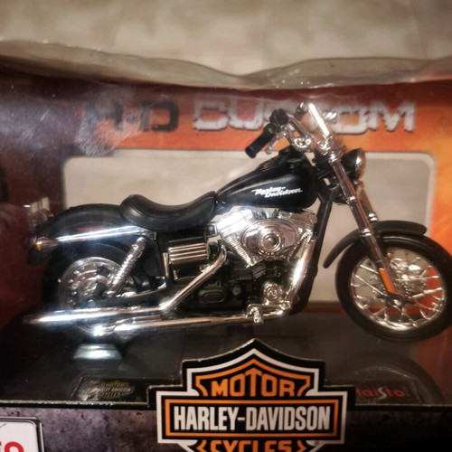 Maisto Harley Davidson motorcycle 2012 new