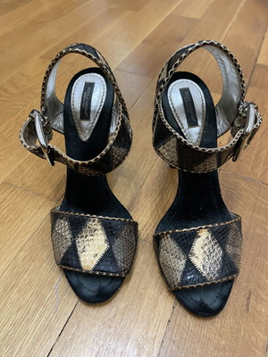 Dolce & Gabbana leather high-heeled sandals like new, black beige