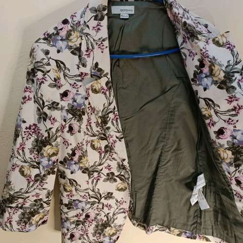 Bershka women's floral blazer white with 3/4 sleeves like new