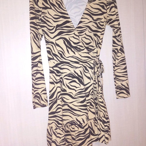 Dresses like new, pack of 12, size XS