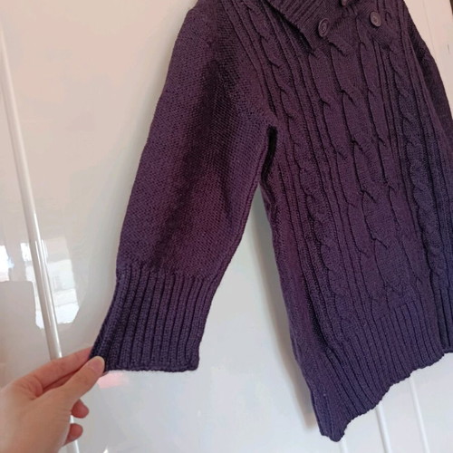 Purple knit sweater like new with unique collar, size L