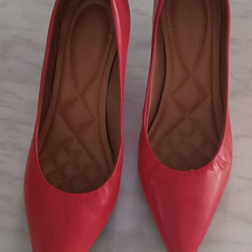 Leather pumps new with comfortable cushions, red-orange