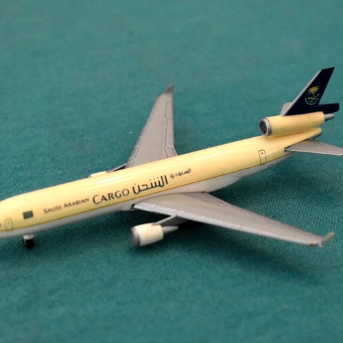 Saudia MD11 Cargo 1/500 Herpa diecast model brand new
