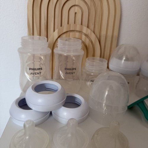 Philips Avent baby bottles with accessories
