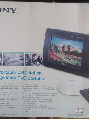 Sony MV-700HR DVD player like new for car and home
